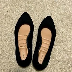 Cynthia Rowley black pointe flats worn once.